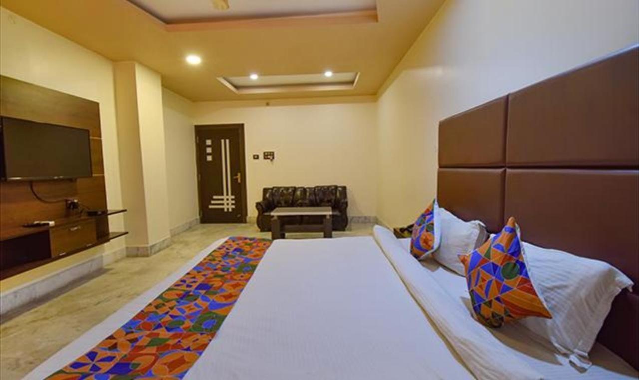 Fabhotel Rr Suites 구와하티 외부 사진