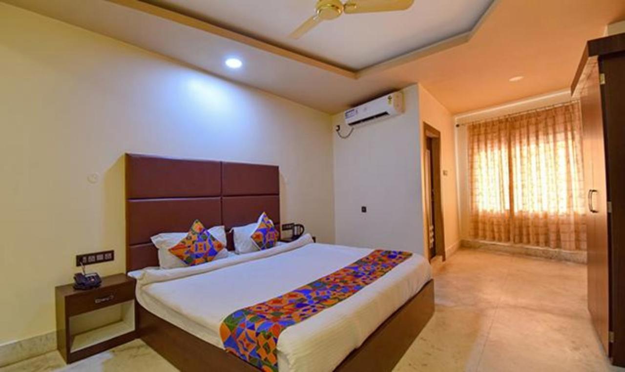 Fabhotel Rr Suites 구와하티 외부 사진