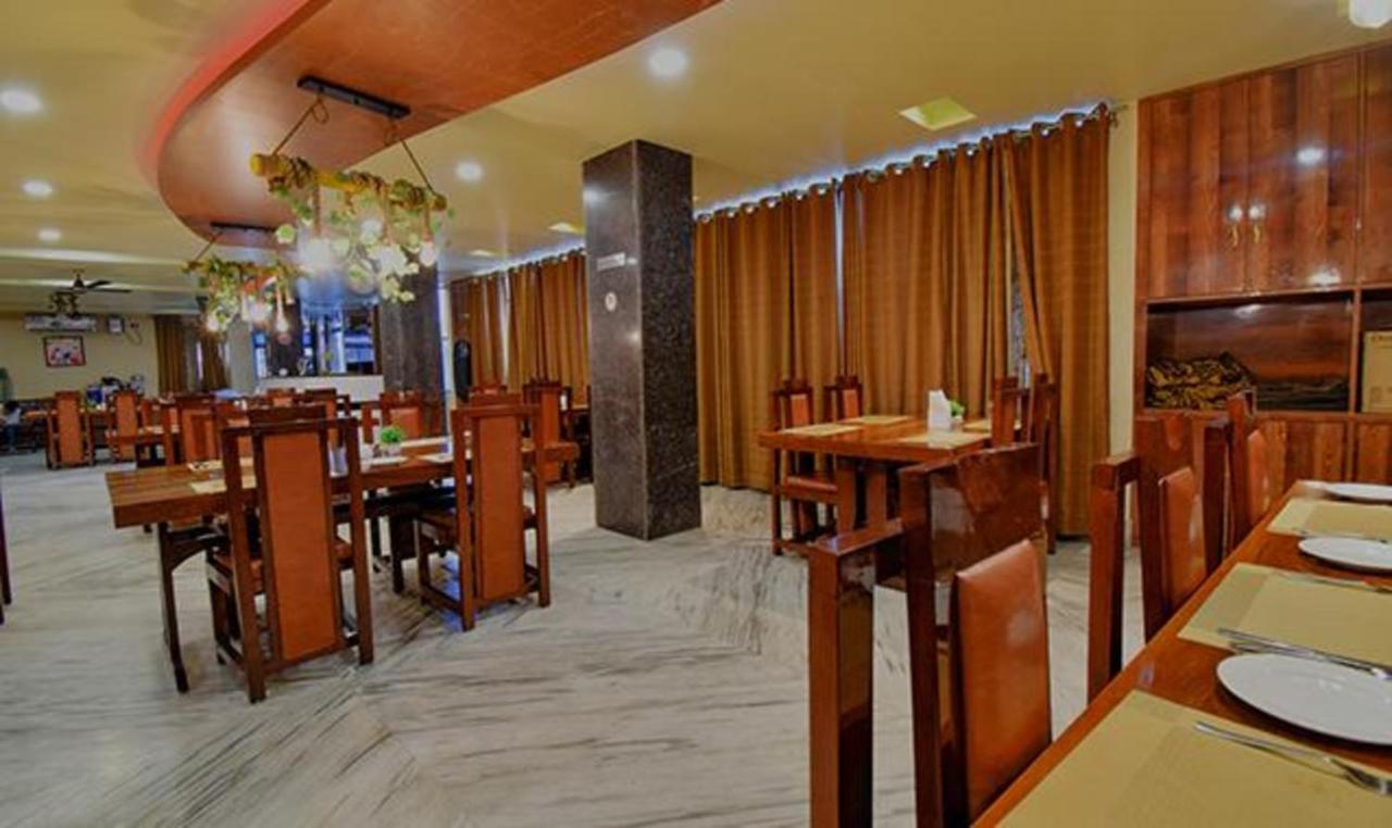Fabhotel Rr Suites 구와하티 외부 사진